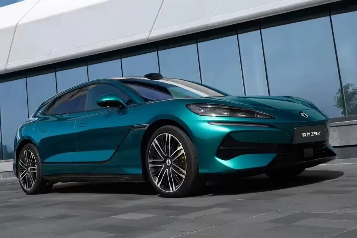 BYD Denza Z9 GT: Mobil Listrik Jarak Tempuh Terpanjang Dunia 1.036 Km