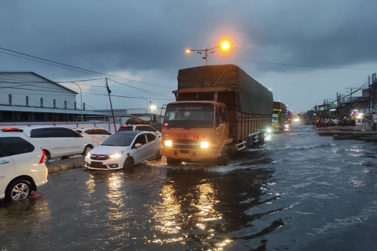 banjir rob, Demak, Semarang, Jalan Pantura, jalur alternatif, Banjir rob, Jalan Pantura Semarang-Demak Berpotensi Banjir Rob, Catat Jalur Alternatifnya