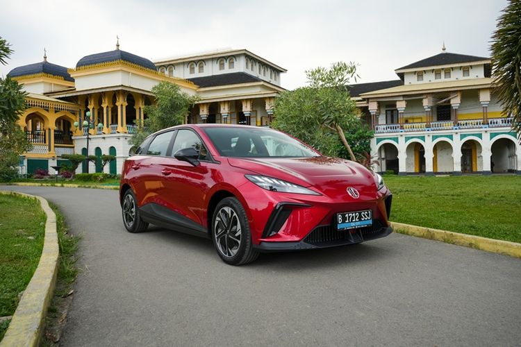 Home Charging, mobil listrik, pengalaman Diva, biaya pengisian daya, Setahun Pakai Home Charging: Pengalaman Konsumen di Jakarta