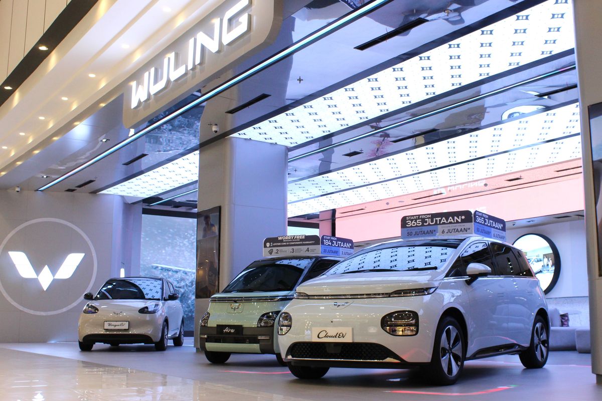 Wuling, AEON Mall, showroom, jaringan, Deltamas, Aeon Mall, Wuling Resmikan Showroom Pertama di Pusat Perbelanjaan