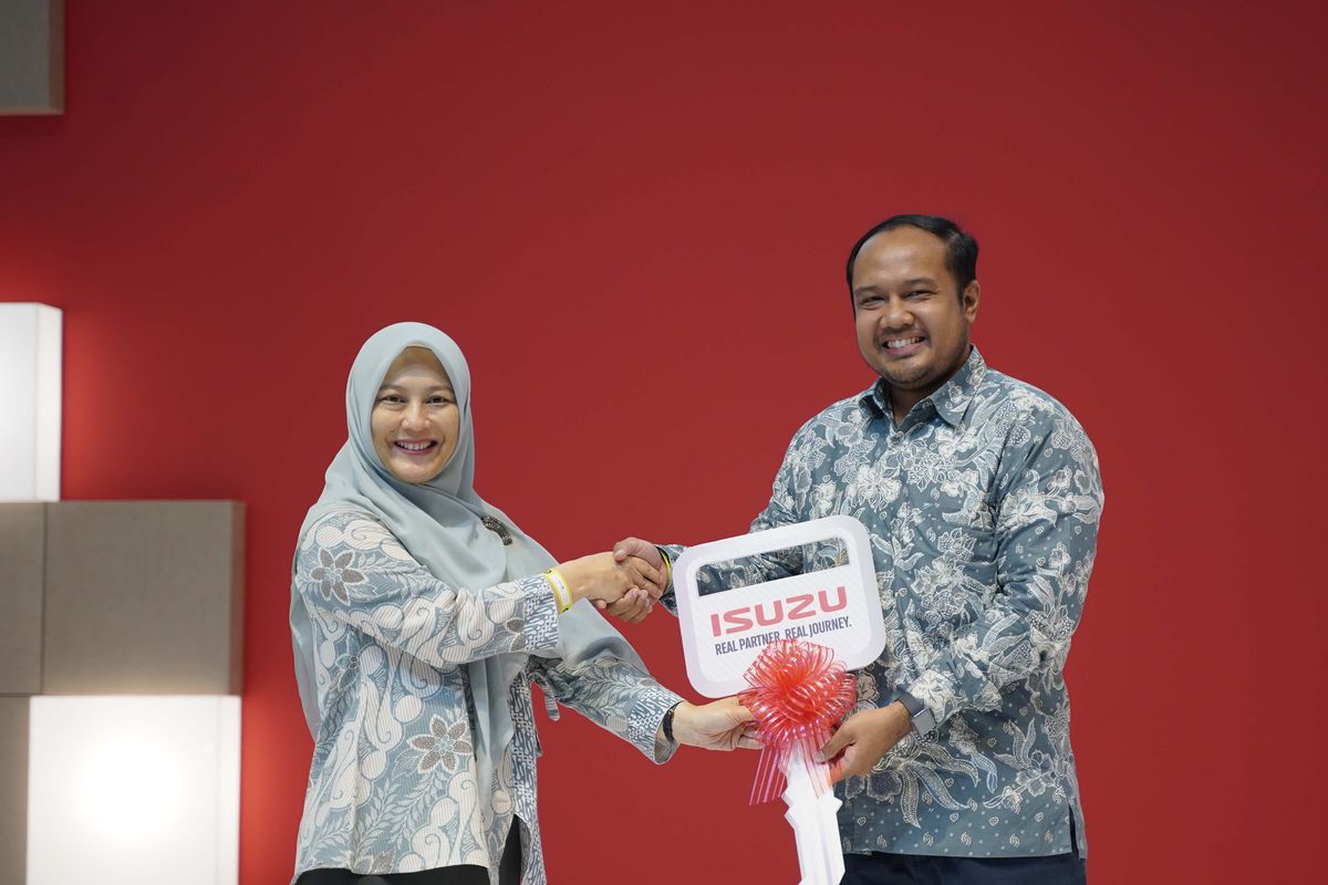 Isuzu, IAMI, Isuzu Astra Motor Indonesia (IAMI), Dukung Pendikan, Isuzu Sumbang ELF buat Sekolah