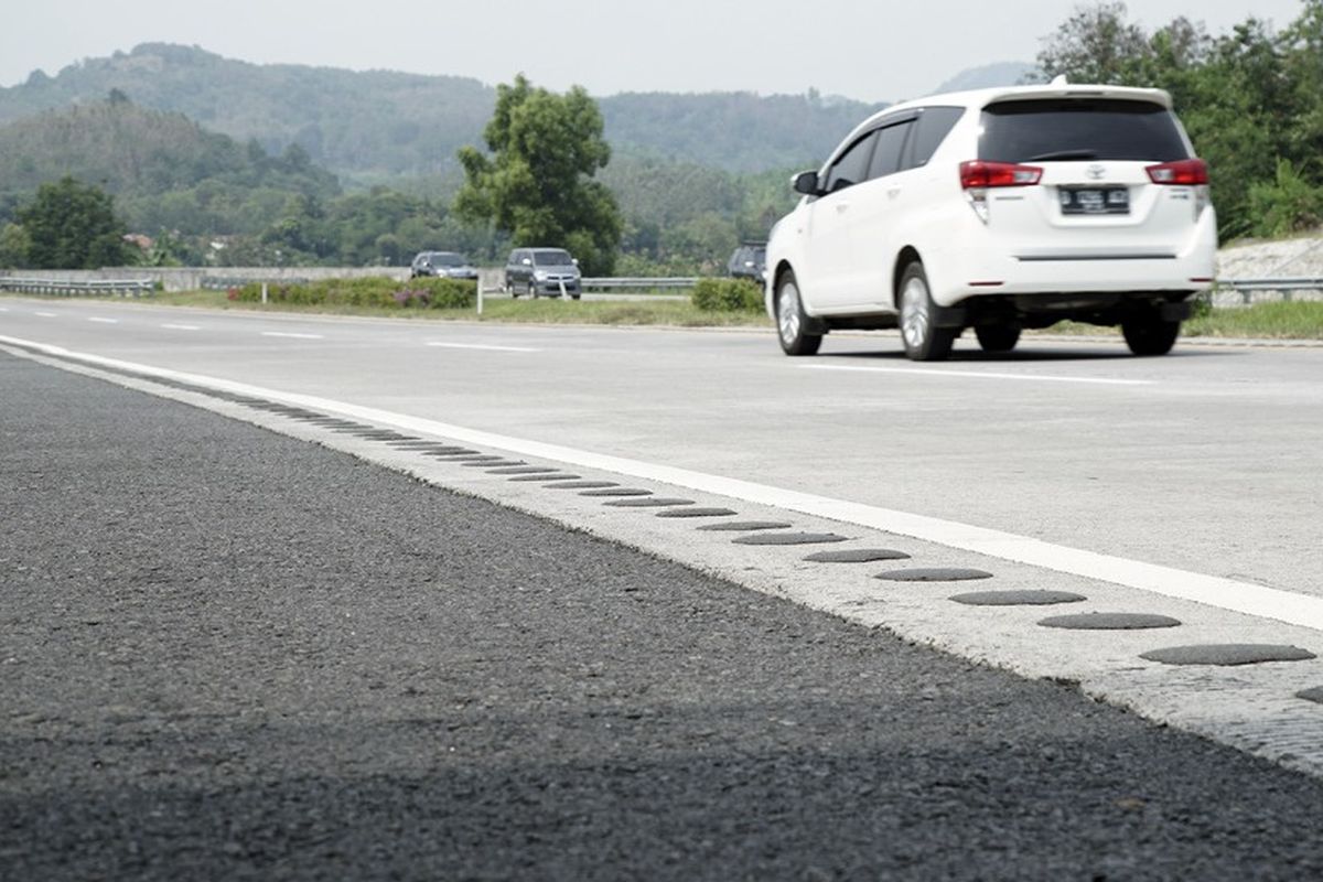 kampas kopling, kebocoran oli, sistem pendinginan, bau hangus mobil, Mobil Mengeluarkan Bau Hangus Saat Gaspol, Ini Penyebabnya