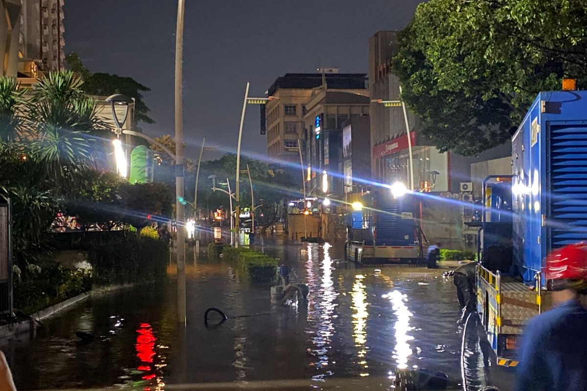 Update Banjir di Jakarta Pagi Ini; Melintas Kendaraan Bisa Mogok