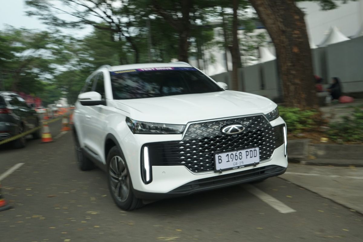 Chery Sales Indonesia, Tiggo Cross CSH, GIIAS 2025, Mobil Hybrid, Review Chery Tiggo Cross CSH: Mobil Hybrid Irit dan Kencang