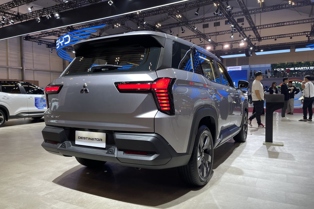Mitsubishi, Destinator, Chery, Mitsubishi Destinator, Chery Tiggo 8, Perbandingan Cicilan Mitsubishi Destinator dan Chery Tiggo 8, Mana Lebih Murah?