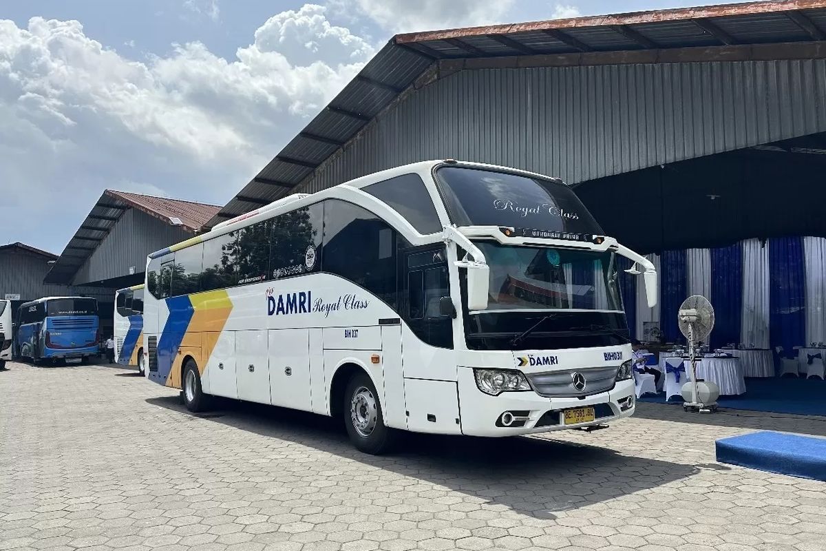 Waisak, DAMRI, Bus DAMRI, penumpang bus, libur panjang Waisak, Libur Panjang Waisak, DAMRI Layani 21.900 Penumpang