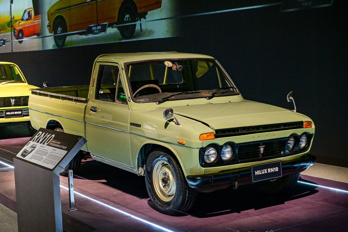 Setengah Abad Evolusi Toyota Hilux