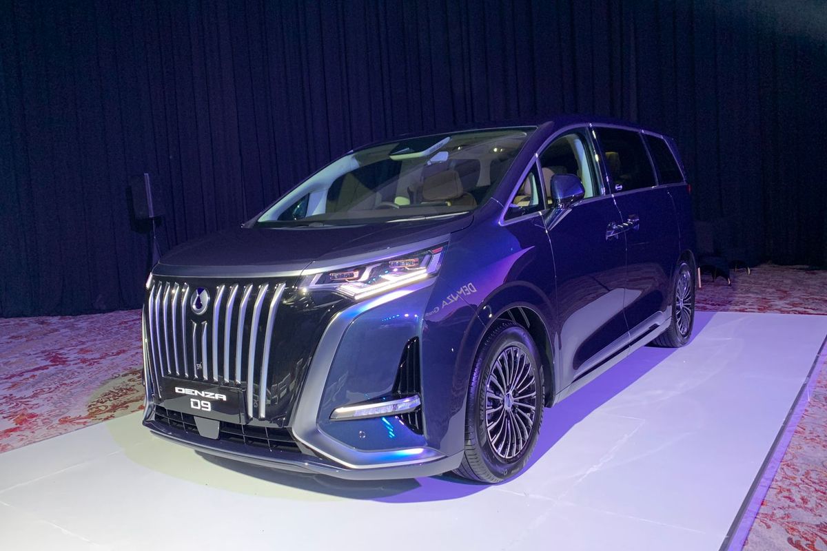BYD Motor Indonesia, konsumen Denza, pengiriman unit, mobil listrik Denza D9, Denza D9: Tingginya Permintaan, Tantangan Pengiriman