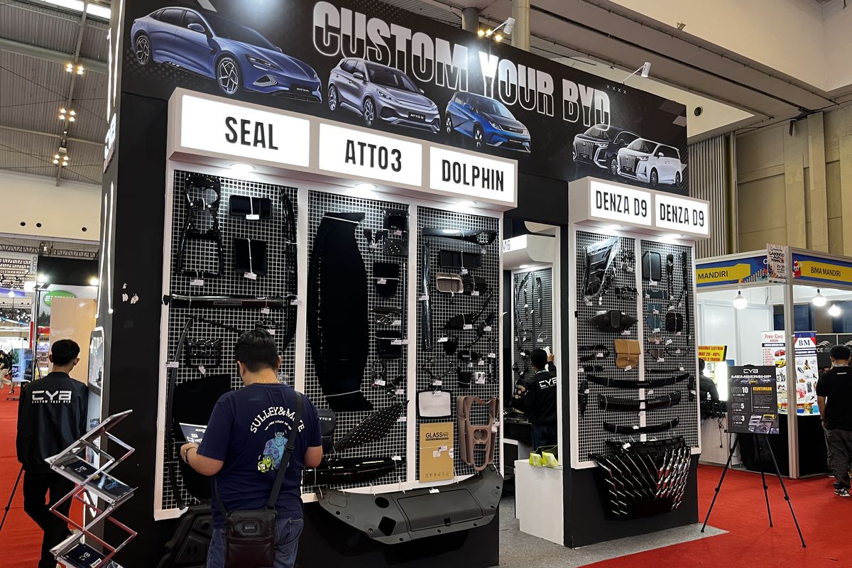 Aksesoris Wajah Transformer buat Denza D9