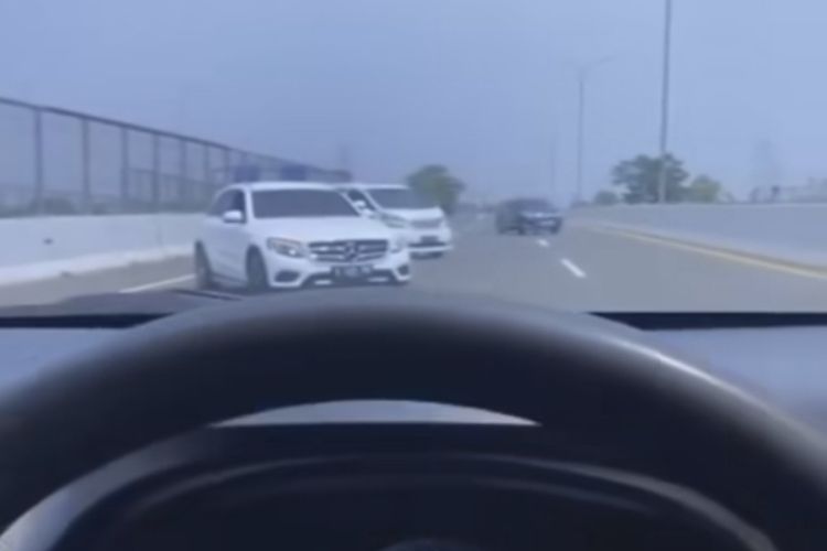 Mobil Nekat Lawan Arah di Tol Dalam Kota, Ini Sanksinya
