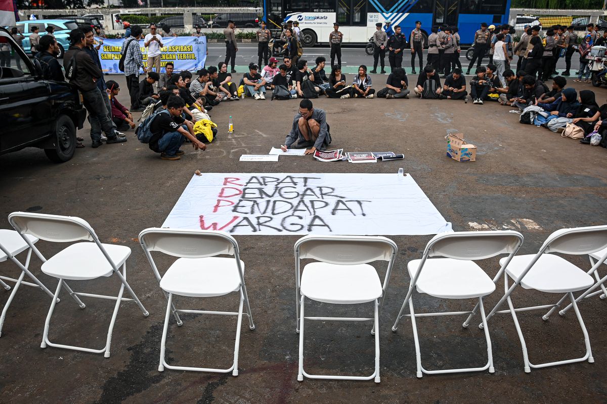 Lalu lintas, demo hari ini, jalur alternatif, arus lalu lintas, satu tahun prabowo gibran, aksi penyampaian pendapat hari ini, Ada Aksi Penyampaian Pendapat 1 Tahun Prabowo-Gibran: Simak Jalur Alternatifnya