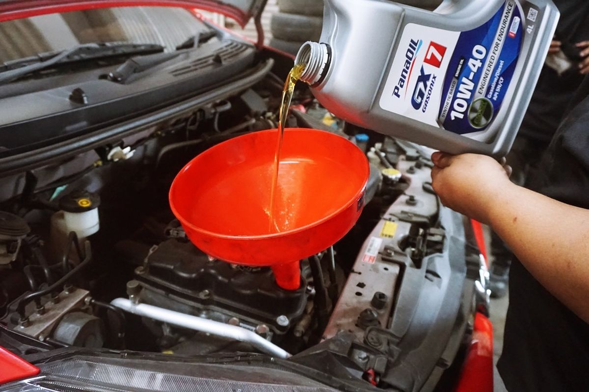 ITS Surabaya, panaoil, pelumas kendaraan, service gratis, Kolaborasi PanaOil dengan ITS Gelar Service Gratis di Surabaya