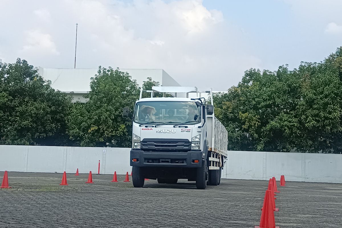 truk, ODOL, Isuzu, truk ODOL, Over Dimensi dan Overloading, Zero ODOL 2027: Isuzu Siap Dampingi Pelanggan Fleet