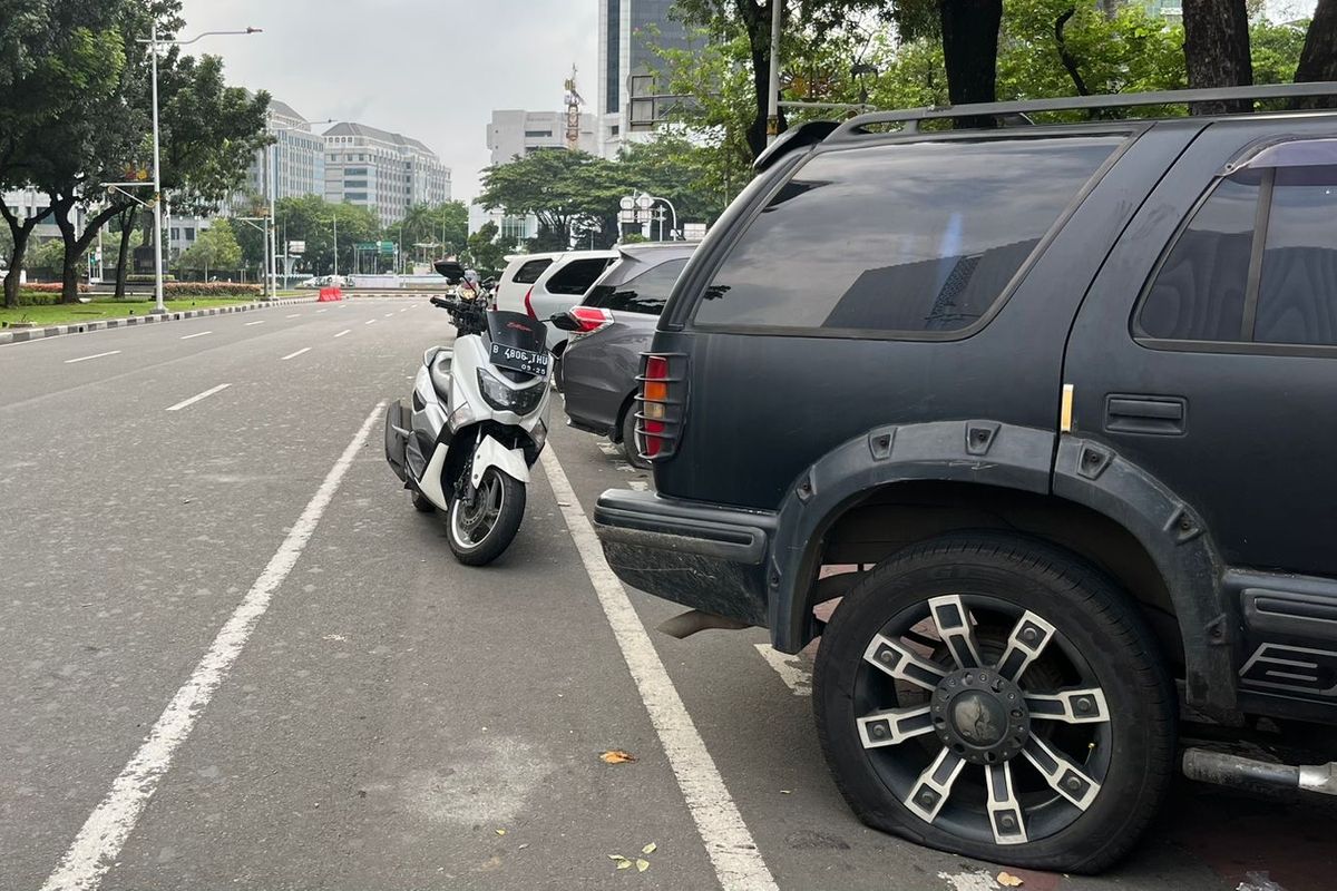 parkir, asuransi, Parkir, mobil, Asuransi, parkir liar, motor, Pengelola Tak Bisa Lepas Tangan, tapi Belum Ada Asuransi untuk Parkir On-Street