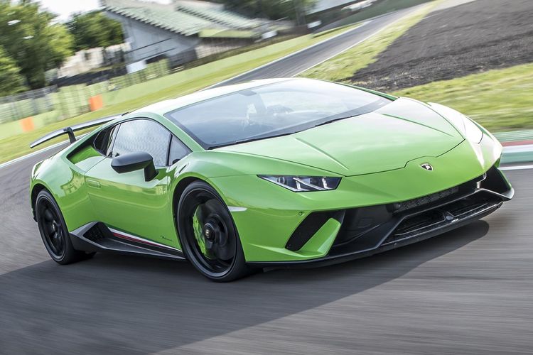 lamborghini, supercar, kecelakaan supercar, mengemudi supercar, menyetir supercar beda dengan mobil biasa, Kecelakaan Lamborghini di Tol Kunciran: Mengemudi Supercar Beda dengan Mobil Biasa