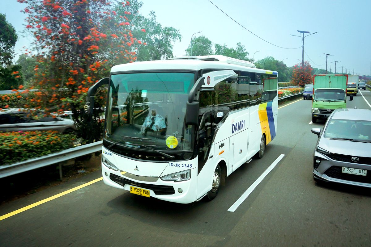 Arus balik Lebaran, DAMRI, Bandara Soekarno-Hatta, arus balik Lebaran, Bus DAMRI, Bus DAMRI bandara, Arus Balik Lebaran, 45.000 Orang Naik Bus DAMRI Bandara Soekarno-Hatta