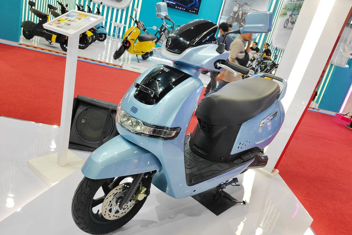 motor listrik, TVS iQube S, penjualan motor, harga turun, Penjualan TVS iQube S Masih Rendah, Apa Penyebabnya?