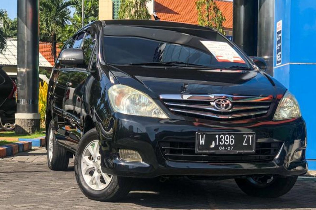 mobil bekas, Kijang Innova, Toyota Kijang Innova, innova diesel, Innova bensin, Kijang Innova Bensin Lebih Cepat Laku Ketimbang Versi Diesel