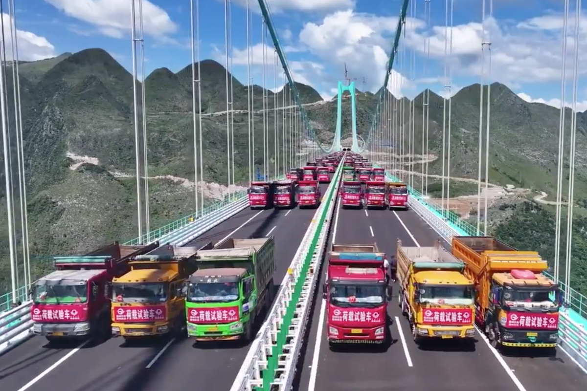 Jembatan, jembatan tertinggi, Jembatan Huajiang Canyon, Hong Kong Zhuha Macau Bridge, Beipanjiang Bridge Duge, Tertinggi di Dunia, Jembatan Huajiang Canyon Lolos Uji Beban 96 Truk