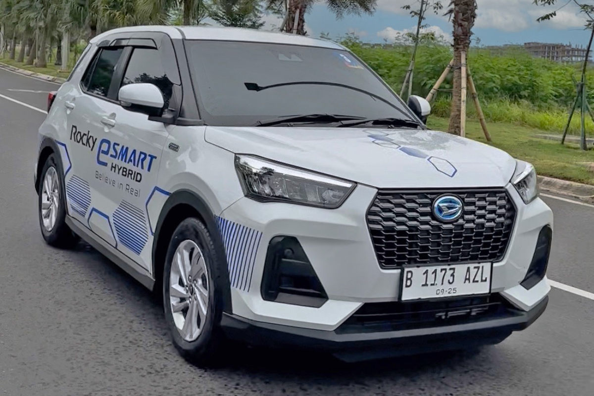 test drive, bahan bakar, Rocky Hybrid, Rocky e-Smart Hybrid, Test Drive Rocky Hybrid di PIK 2: Segini Konsumsi BBM-nya