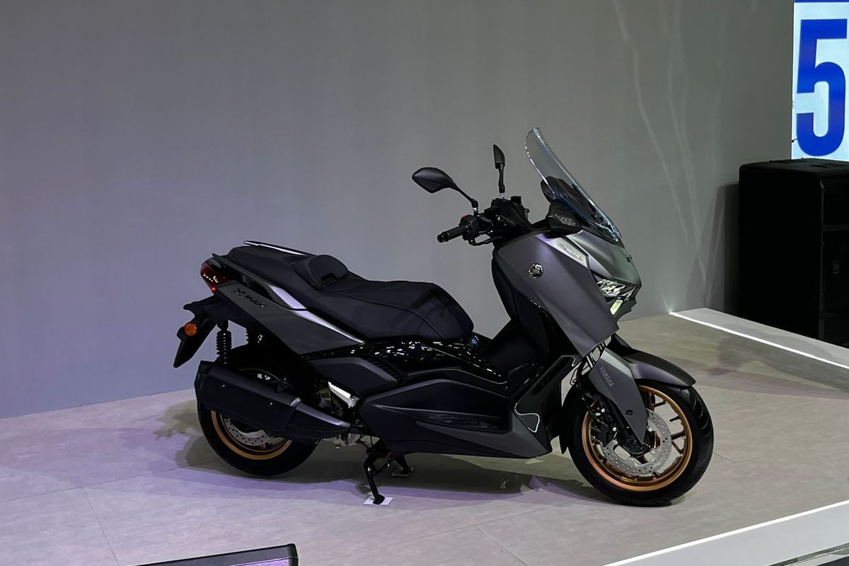 honda, Honda Forza, Yamaha XMAX, yamaha, Yamaha XMAX TechMAX, Adu Yamaha XMAX Connected TechMAX vs Honda Forza 250