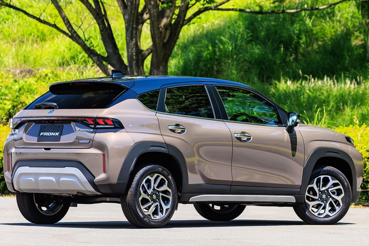 Suzuki Fronx, mesin, WR-V, Wuling Alvez, Tiggo Cross, suzuki fronx, Perbandingan Singkat Suzuki Fronx dan Rival