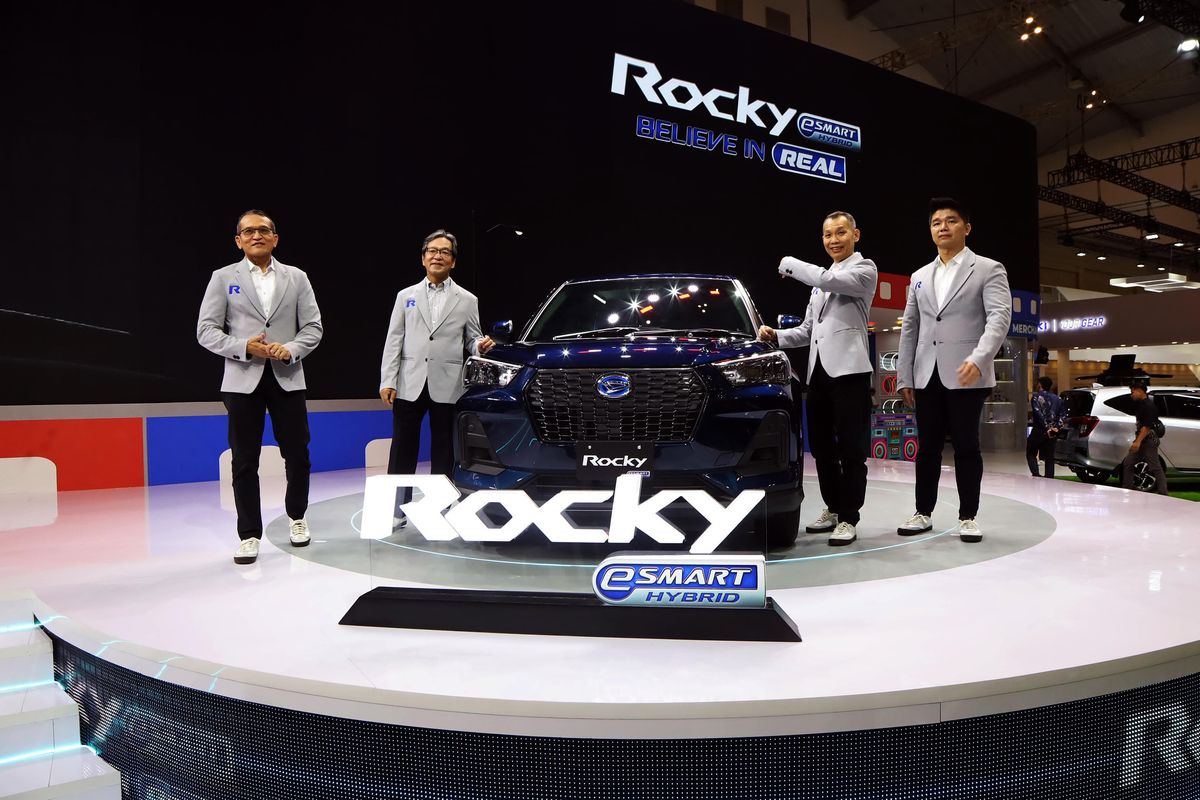Daihatsu, GIIAS, Rocky Hybrid, GIIAS 2025, penjualan mobil, Pasar Otomotif Lesu, Daihatsu Optimistis Pertahankan Posisi Kedua