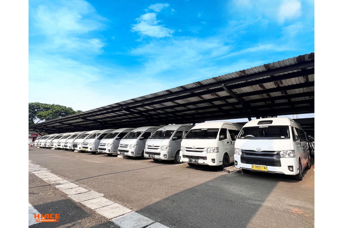 Jakarta, hiace, perjalanan dinas, kendaraan operasional, sewa, Hiace Transport, Solusi Sewa Hiace Jakarta Nyaman dan Tepercaya