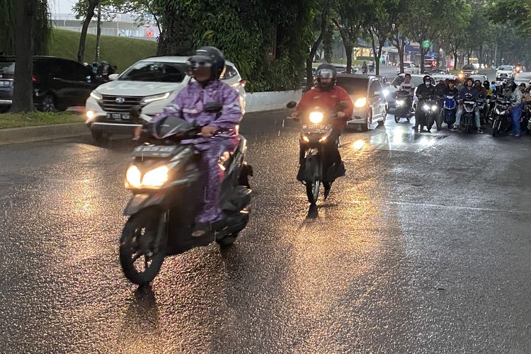 Motor Bisa Alami Aquaplaning, Begini Penjelasannya