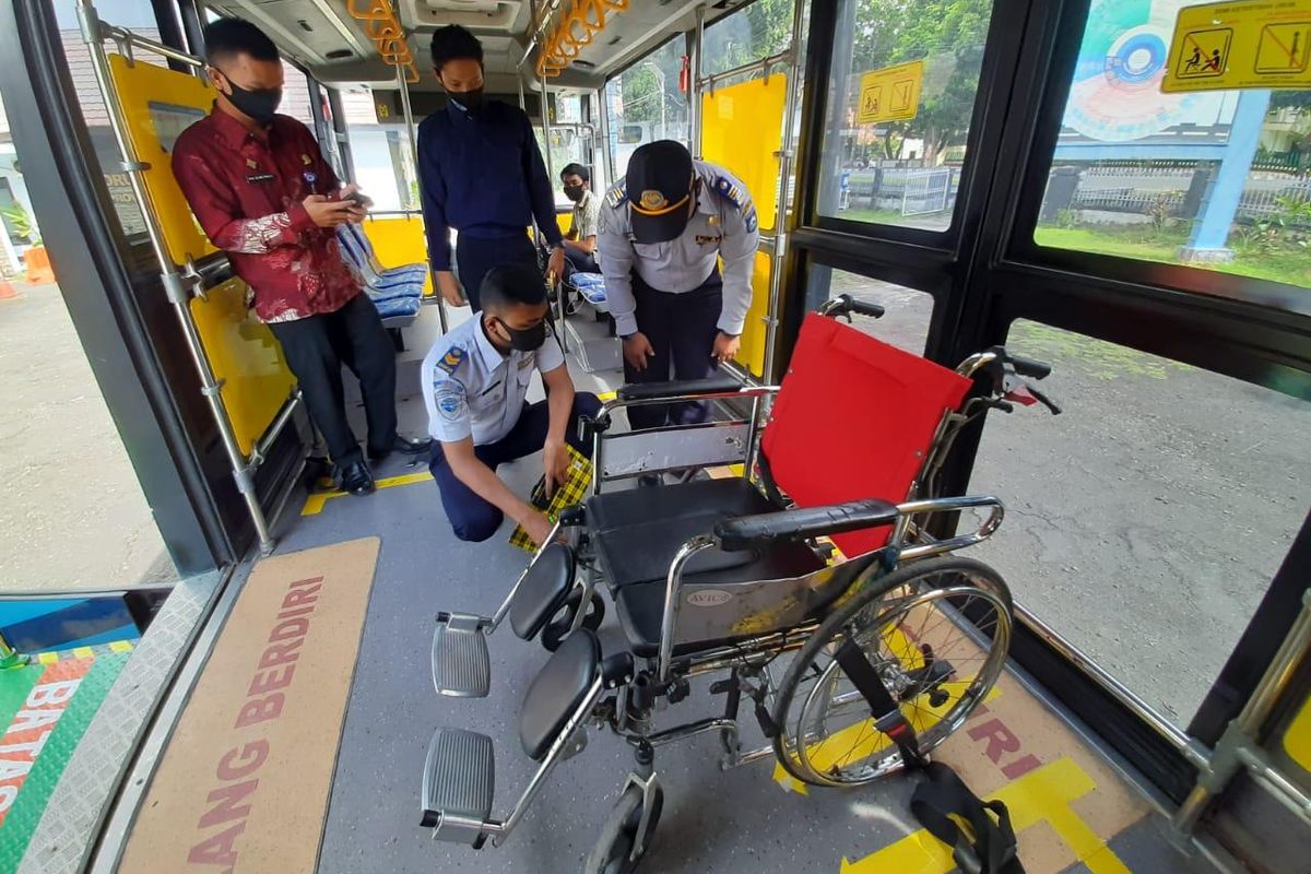 bus ramah difabel, Karoseri New Armada, karoseri New Armada, bodi bus, Bus Ramah Difabel, desain bus, Karoseri Indonesia Sudah Bisa Bikin Bus Ramah Difabel