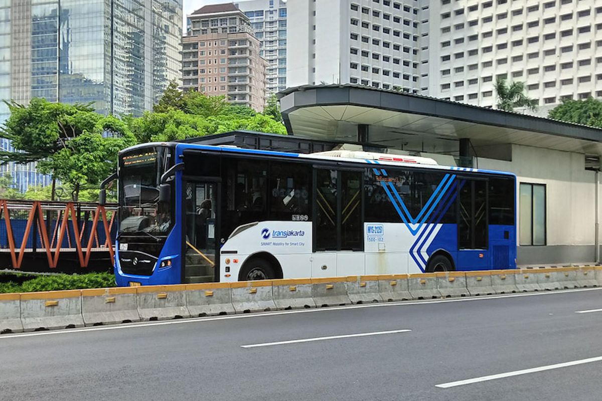 Pramono Anung, Pemprov DKI Jakarta, transportasi umum gratis, Kartu Layanan Gratis, pramono anung, kartu layanan gratis, 15 Golongan Nikmati Transportasi Umum Gratis di Jakarta