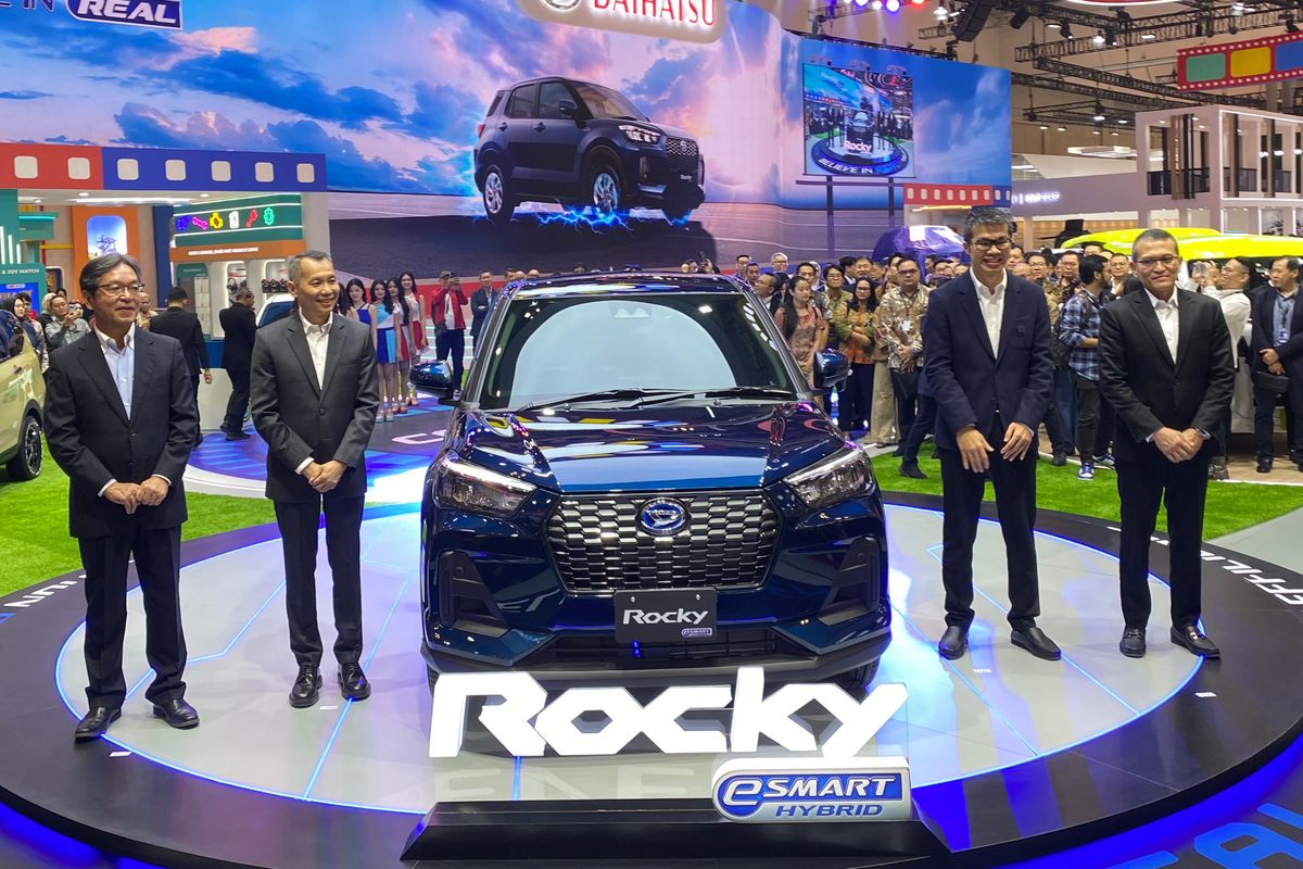 Daihatsu Rocky e-smart Hybrid, teknologi elektrifikasi, Mobil ramah lingkungan, GIIAS 2025, GIIAS 2025: Daihatsu Perkenalkan Rocky e-smart Hybrid