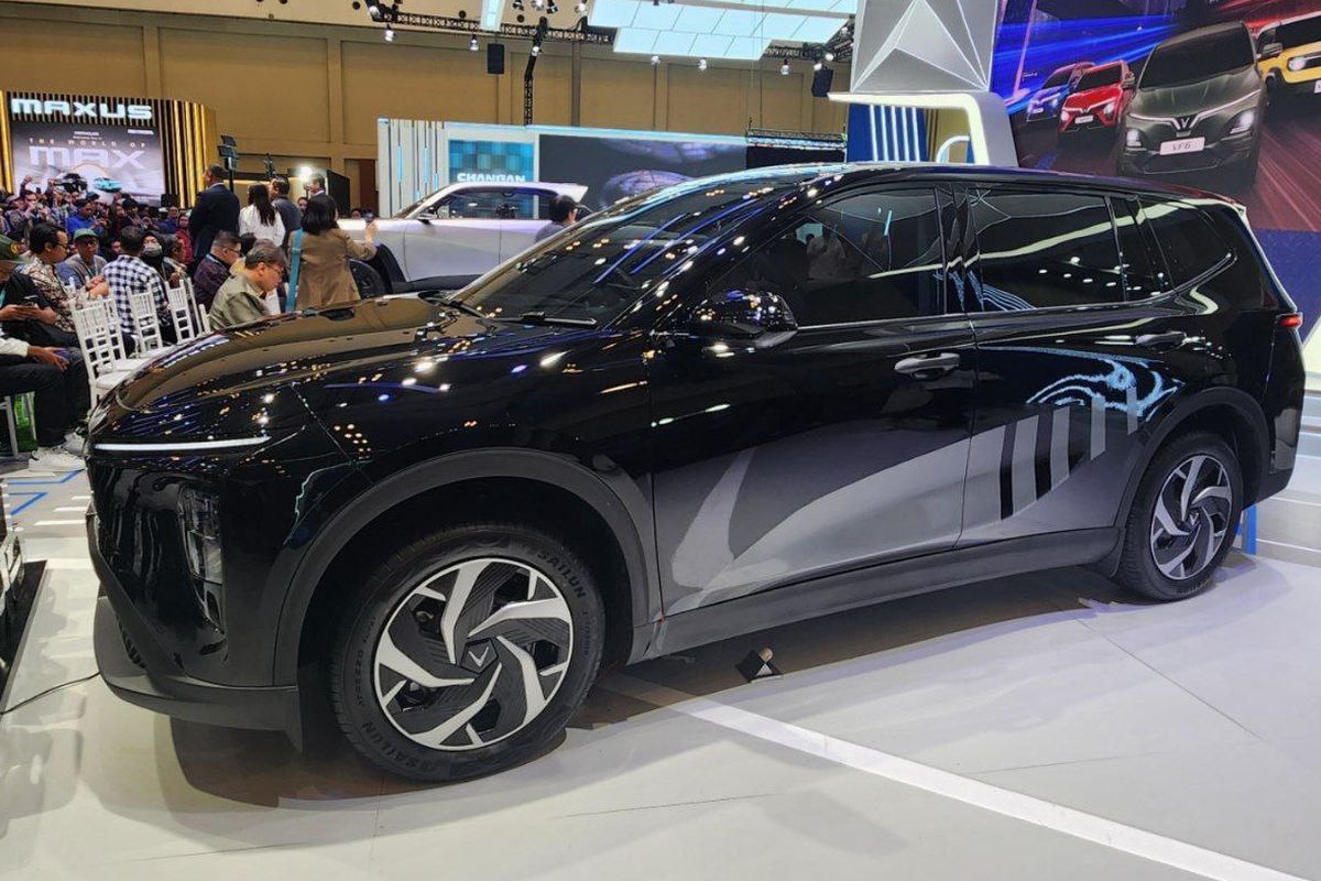 Perbandingan VinFast Limo Green dan BYD M6: Pilih yang Mana?