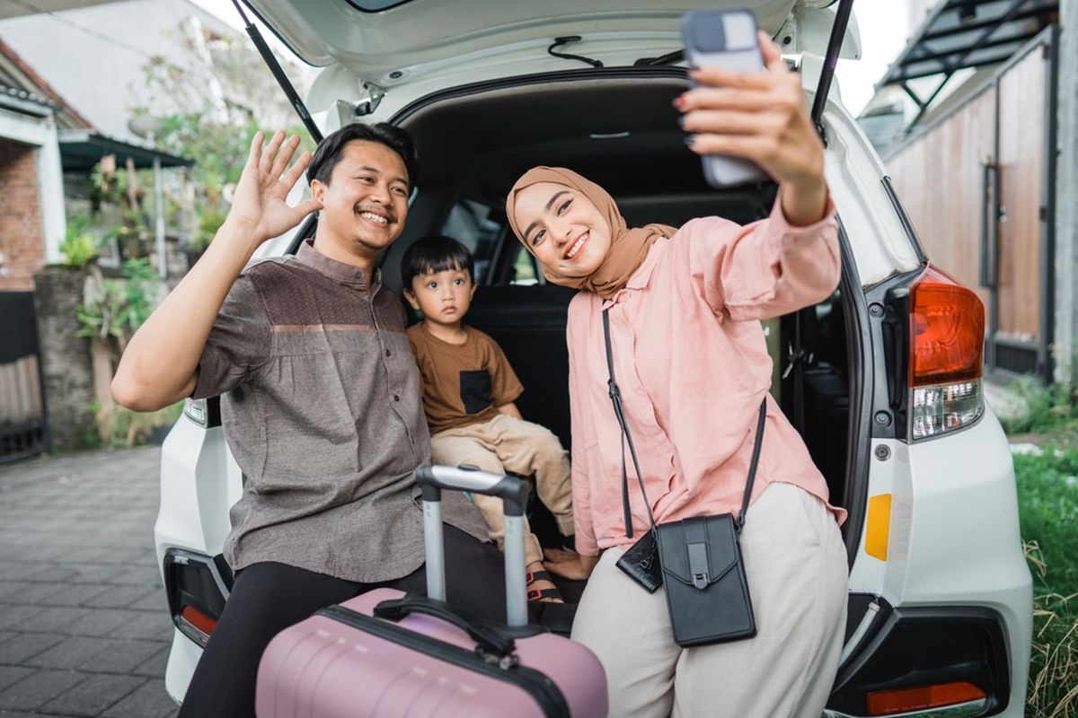 Siap mudik Lebaran 2025 bareng keluarga, pastikan kendaraan dan perlengkapan aman demi perjalanan yang nyaman dan selamat!