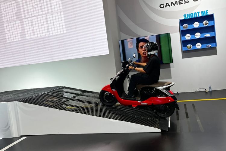 Motor Listrik Lebih Tahan Banjir dari Motor Bensin, Apakah Benar?