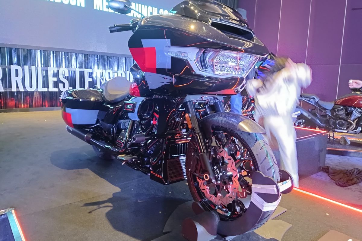 JLM Auto Indonesia, Harley-Davidson, CVO Road Glide ST, motor sport touring, Peluncuran CVO Road Glide ST: Harley-Davidson 2025 di Indonesia