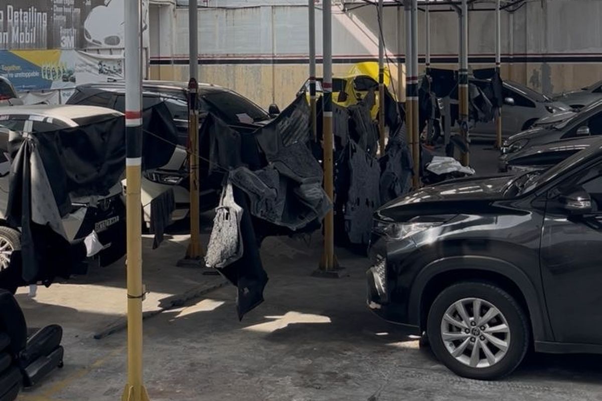 Bengkel Ini Kebanjiran Order Mobil yang Terendam Banjir Sumatera