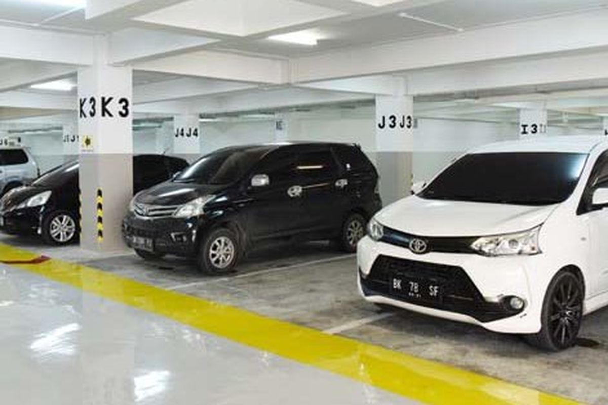 Perawatan Mobil, Gas Buang, ventilasi udara, ac mobil, Menyalakan AC Saat Parkir di Basement, Apa Risikonya?