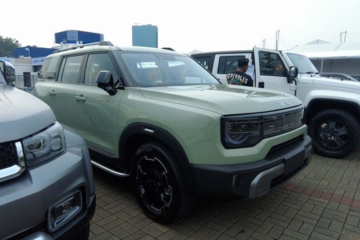 Pameran otomotif, BAIC BJ30 e, pameran otomotif, GIIAS 2025, Mobil Hybrid, GIIAS 2025: BAIC Luncurkan Mobil Hybrid Terbaru BJ30 e