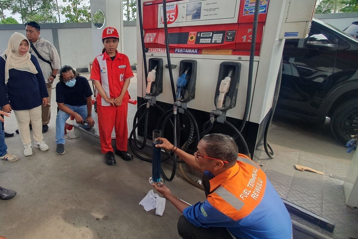 Mesin susah hidup, Bensin campur solar, bensin campur solar bikin mobil mogok, Mengapa Mobil Sulit Dinyalakan Saat Bensin Tercampur Solar? Ini Penjelasannya