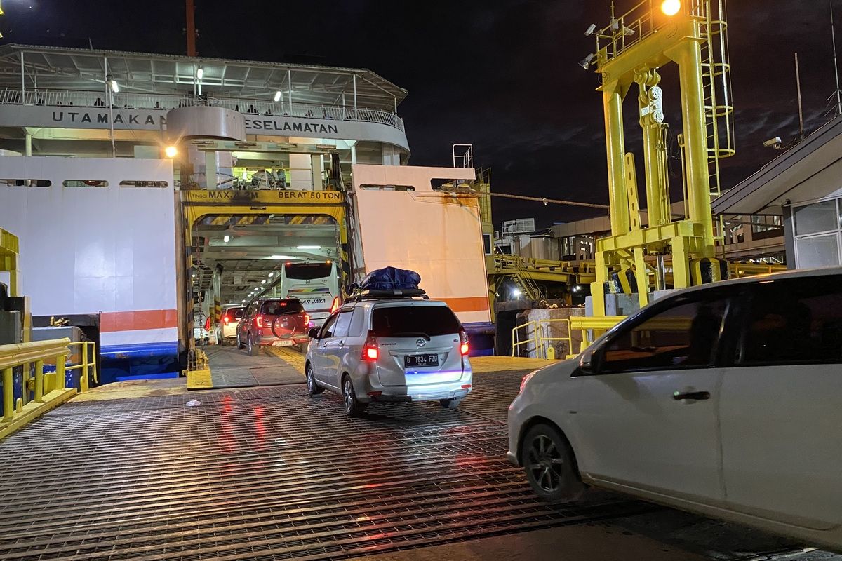 arus balik, tarif penyeberangan, Pelabuhan Bakauheni, pelabuhan merak, pelabuhan penyeberangan, Catat Diskon Tarif Penyeberangan Bakauheni-Merak saat Arus Balik