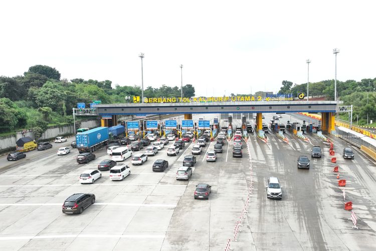 Imlek, Lalu Lintas Keluar-Masuk Jabotabek Tembus 1,6 Juta Kendaraan