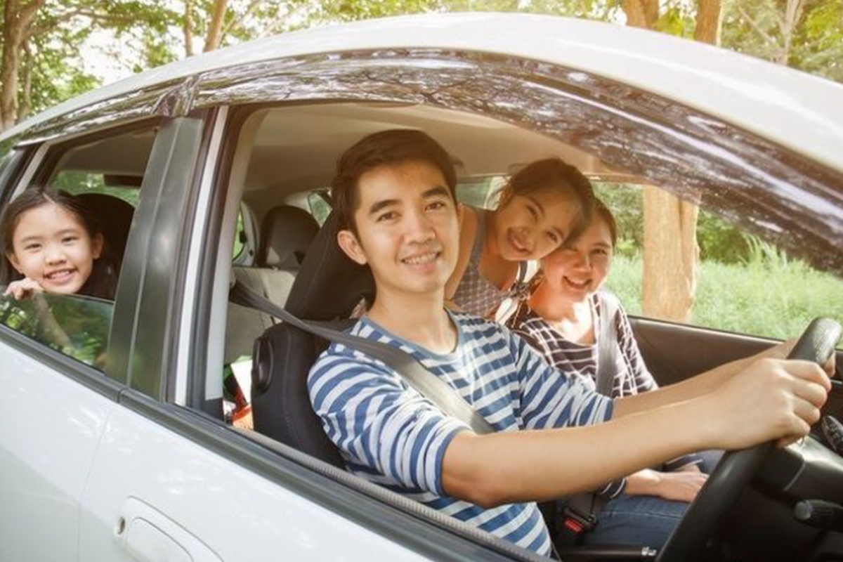 AC Mobil, buka jendela ac mobil hidup, kerugian buka jendela mobil, Jangan Biasakan Buka Jendela Mobil Saat Kondisi AC Menyala