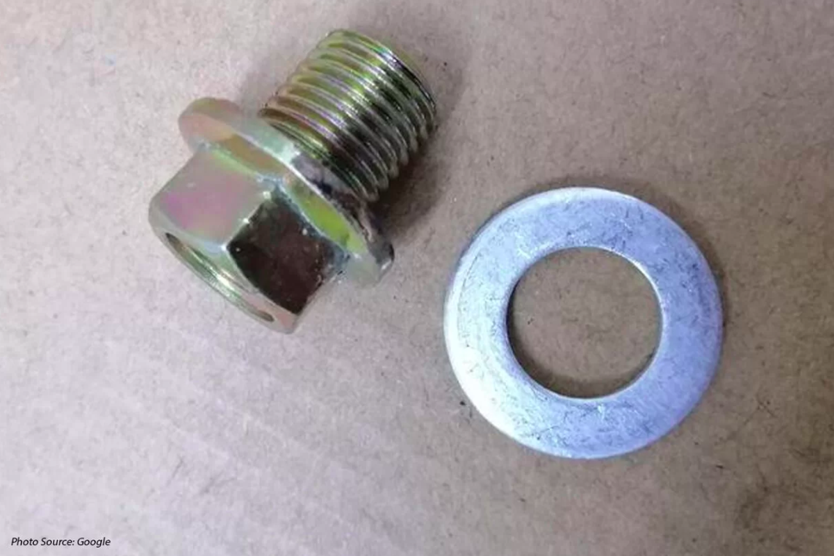 kunci torsi, Irwan Pane, baut pembuangan oli, drain bolt, Cara Benar Kencangkan Baut Pembuangan Oli Motor Tanpa Kunci Torsi