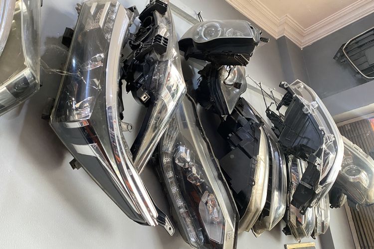 mobil bekas tabrakan, lampu Bi-LED, pemasangan lampu, teknologi proyektor, Risiko Pasang Bi-LED pada Mobil Bekas Kecelakaan