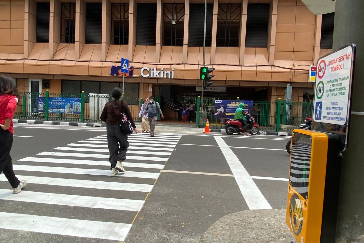 penyeberangan, pelican crossing, pelican cross, zebra cros, Apa Bedanya Pelican Crossing dan Zebra Cross?