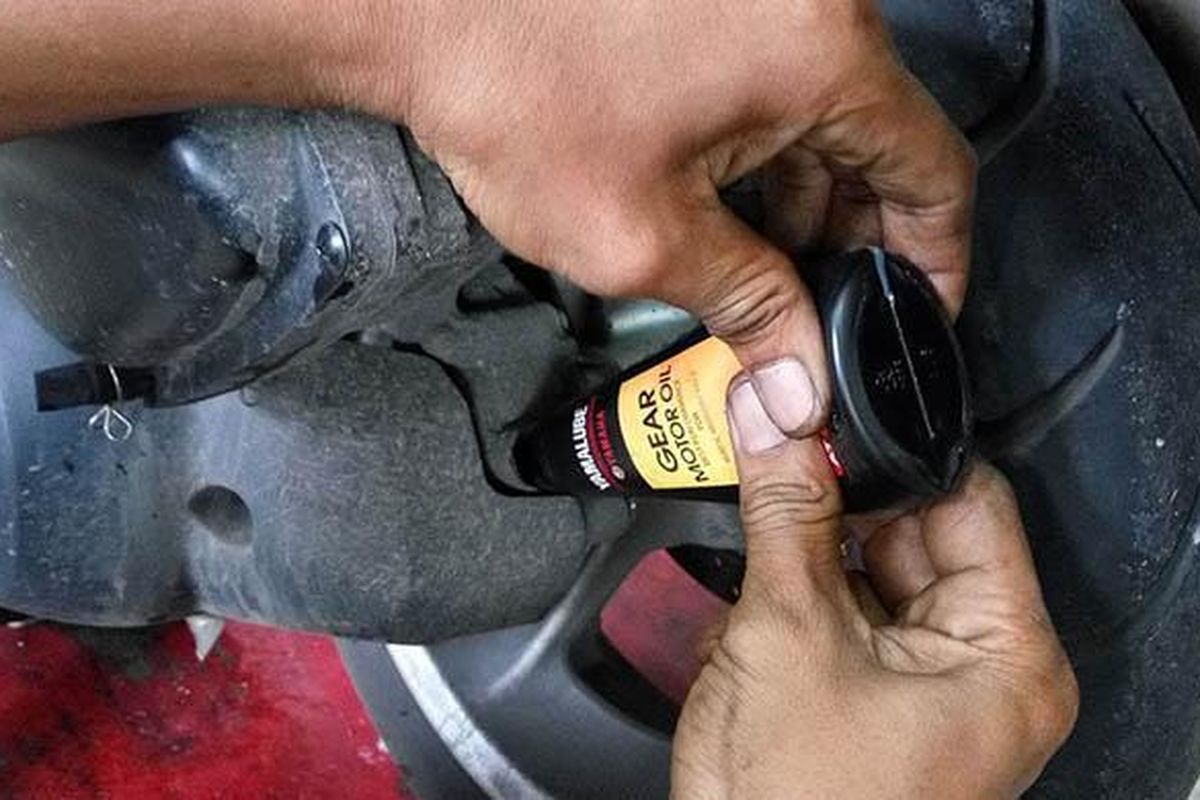 Oli Gardan, motor matik, oli mesin, ganti oli, oli transmisi, Kapan Sebaiknya Ganti Oli Transmisi Motor Matik? Ini Penjelasannya