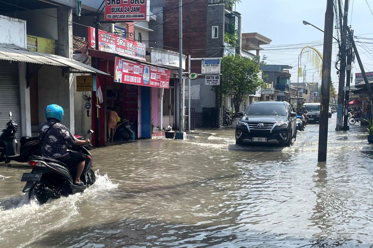 Air Masuk Knalpot Saat Hujan, Apakah Berbahaya untuk Mesin?