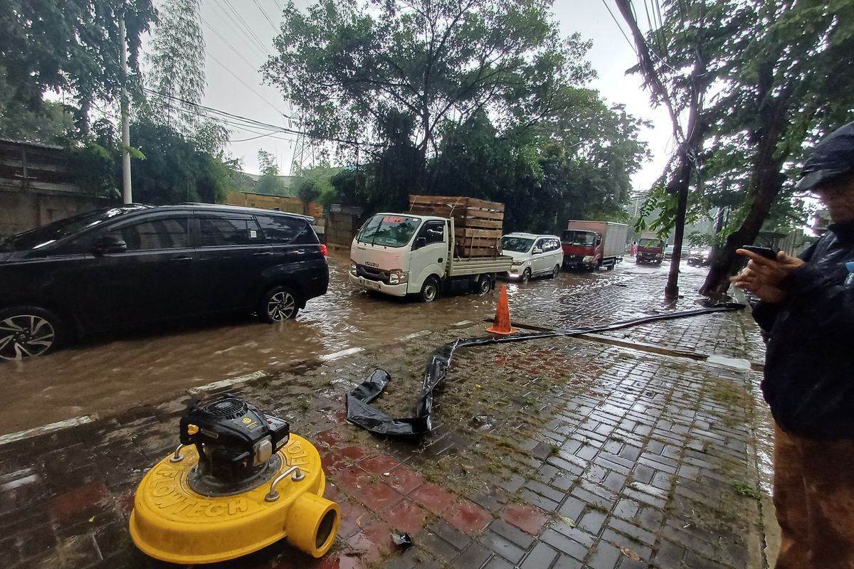 Sejumlah Ruas Jalan Jakarta Utara Tergenang, Catat Lokasinya