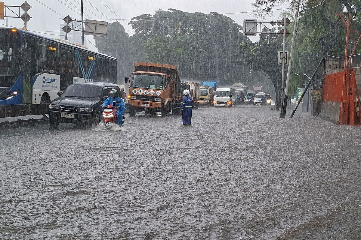 Risiko Banjir pada Mobil Listrik dan ICE: Apa yang Perlu Diketahui?